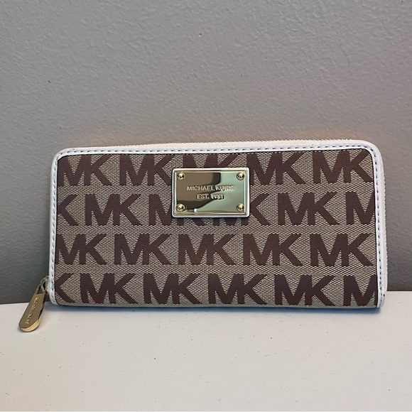 NWT Michael Kors Continental Wallet Signature Jacquard Beige Ebony Vanilla - Picture 3 of 9